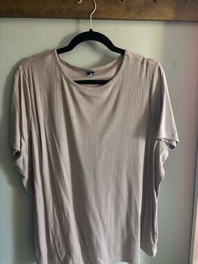 Luxe Ribbed Short Sleeve Tee in Lilac
